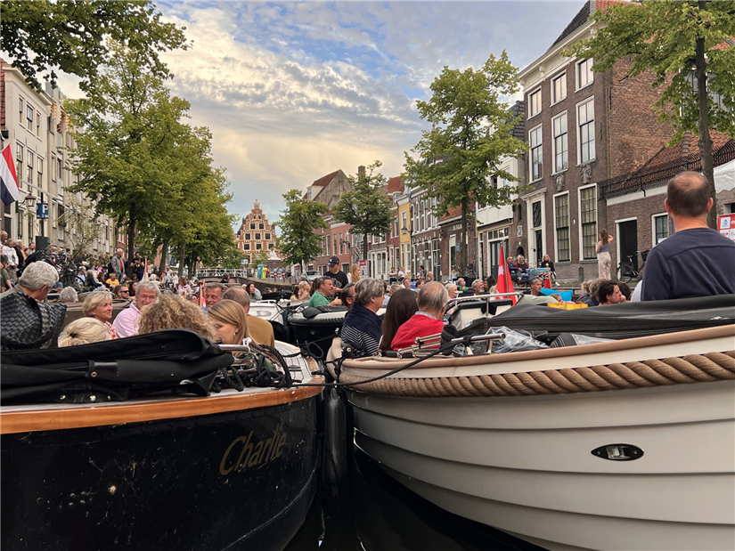 Vrolijke noten over Bakenessergracht: het Spaarnestad Concert, Stadsnieuws