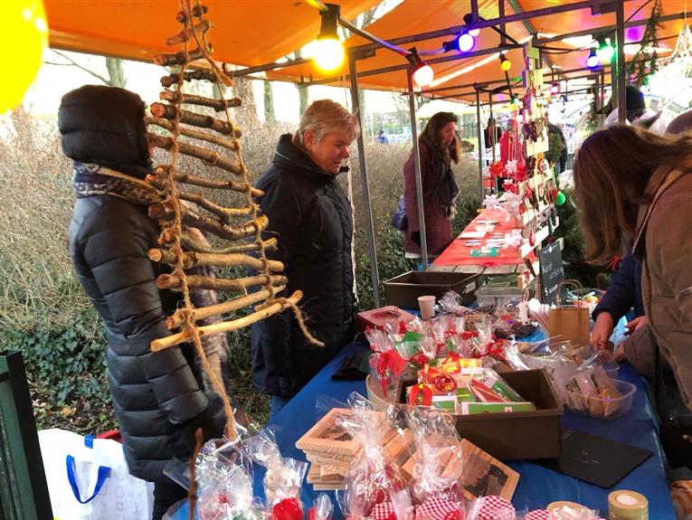 Nelson&rsquo;s Kerstmarkt, Stadsnieuws