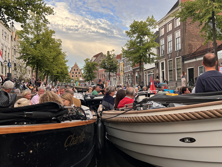 Vrolijke noten over Bakenessergracht: het Spaarnestad Concert, Stadsnieuws