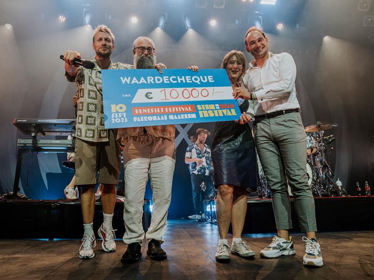 Haarlemse bands halen 10.000 euro op voor het goede doel, Stadsnieuws